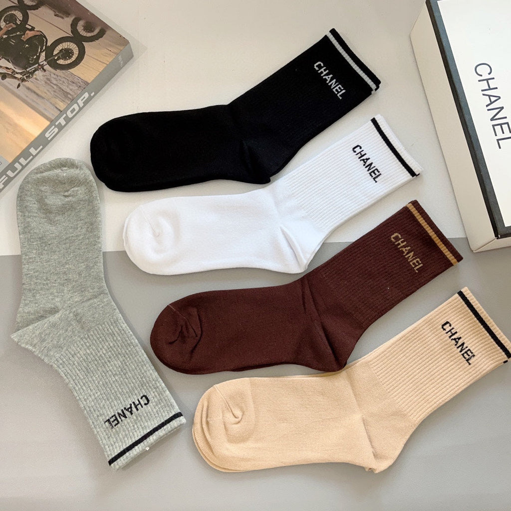 CHANEL CREW SOCKS 419073 (1 BOX )