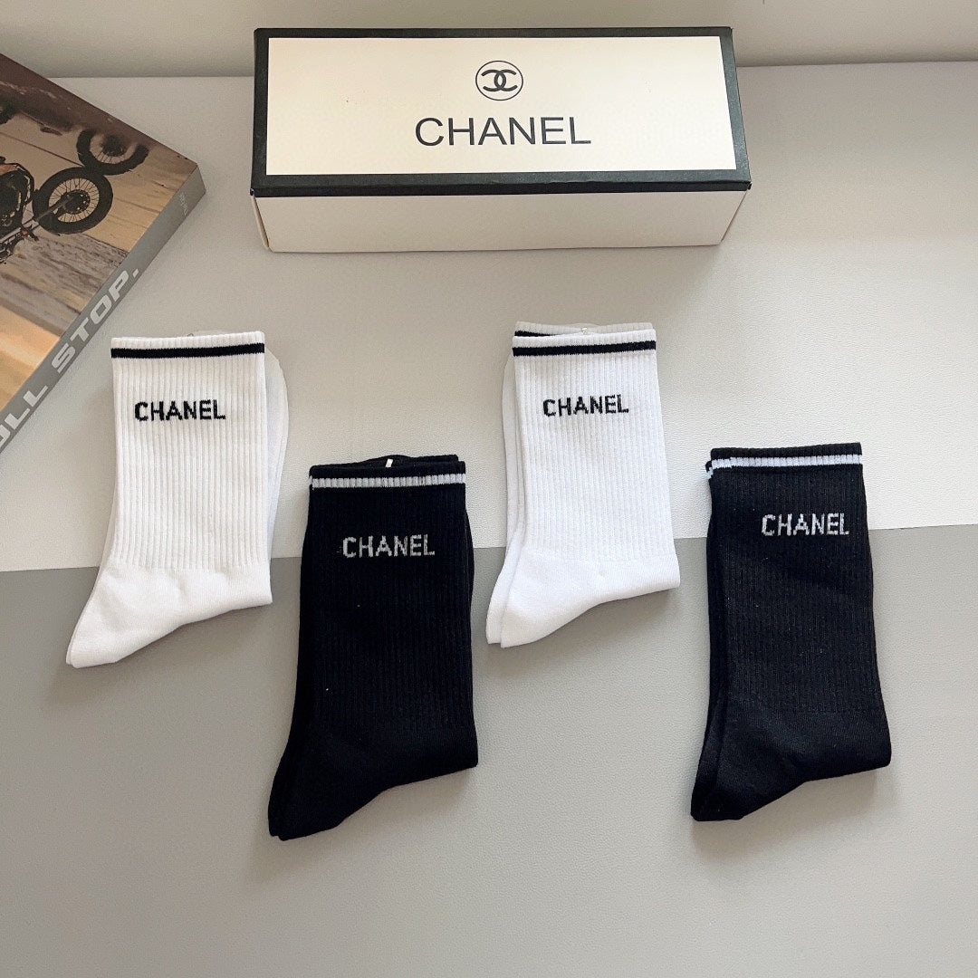 CHANEL CREW SOCKS 419081 (1 BOX )