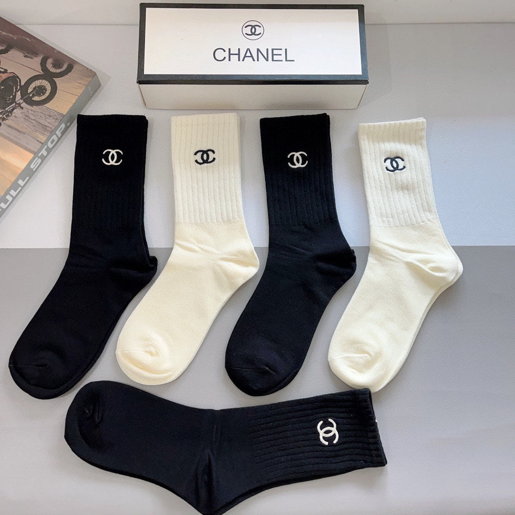 CHANEL CREW SOCKS 423749 (1 BOX)