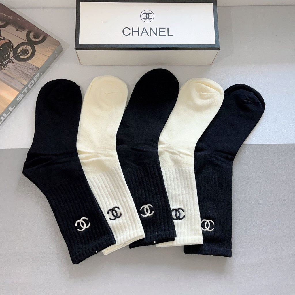 CHANEL CREW SOCKS 423749 (1 BOX)