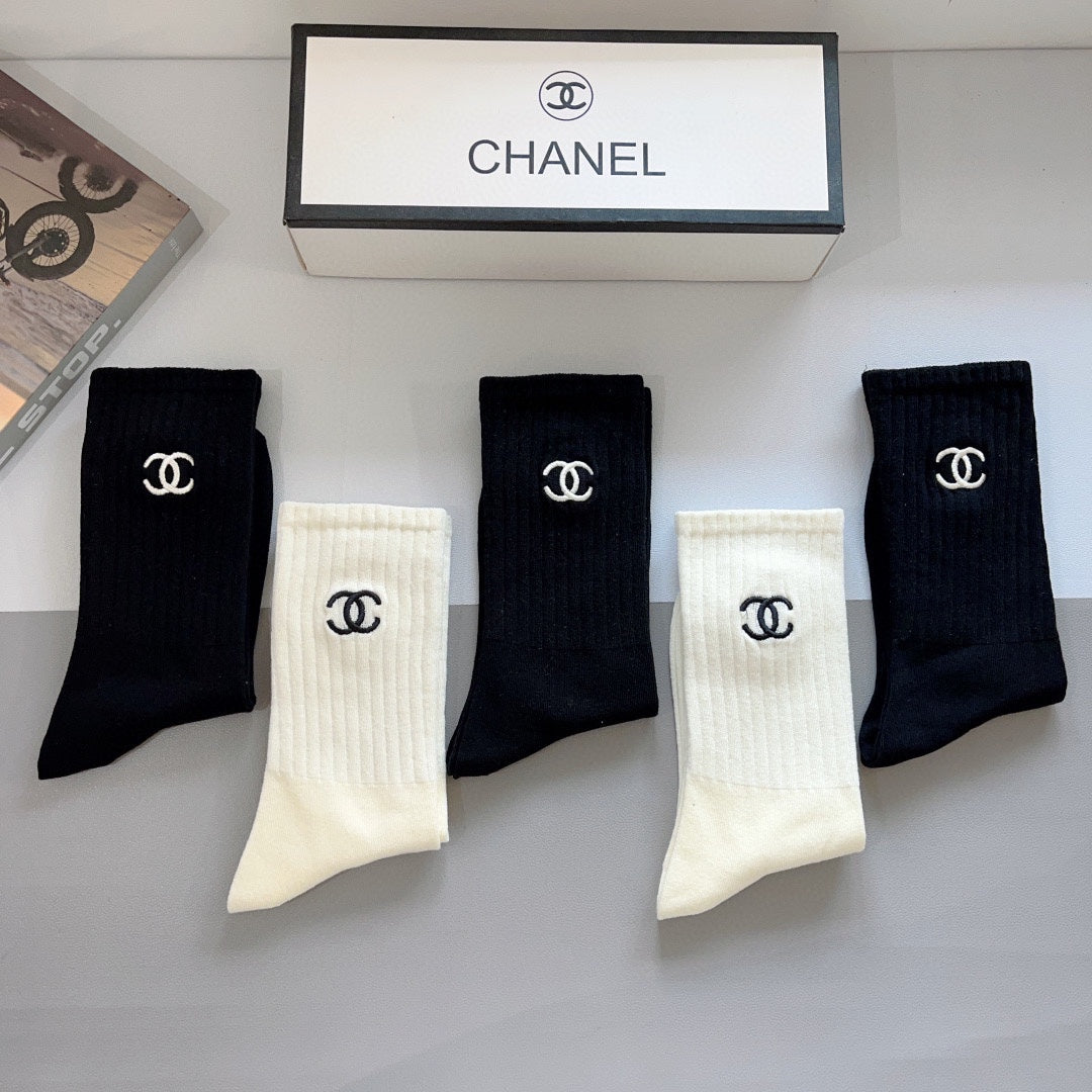 CHANEL CREW SOCKS 423749 (1 BOX)