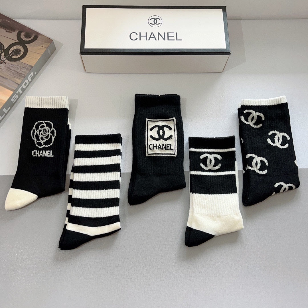 CHANEL CREW SOCKS 425643 ( 1 BOX )
