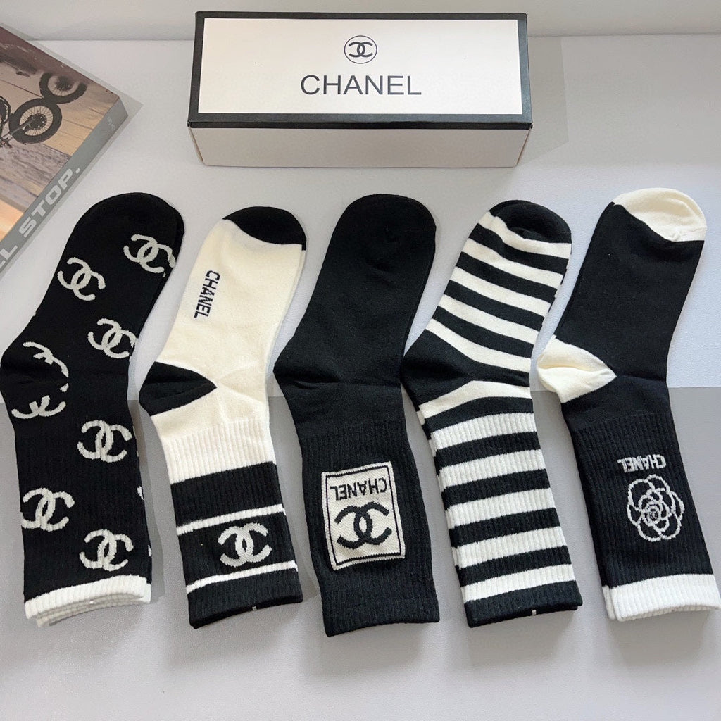 CHANEL CREW SOCKS 425643 ( 1 BOX )