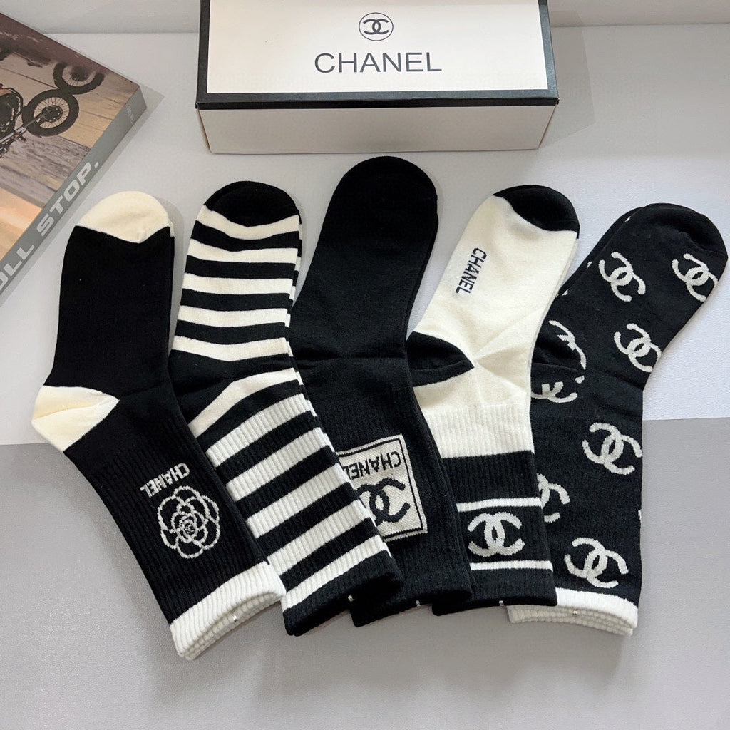 CHANEL CREW SOCKS 425643 ( 1 BOX )
