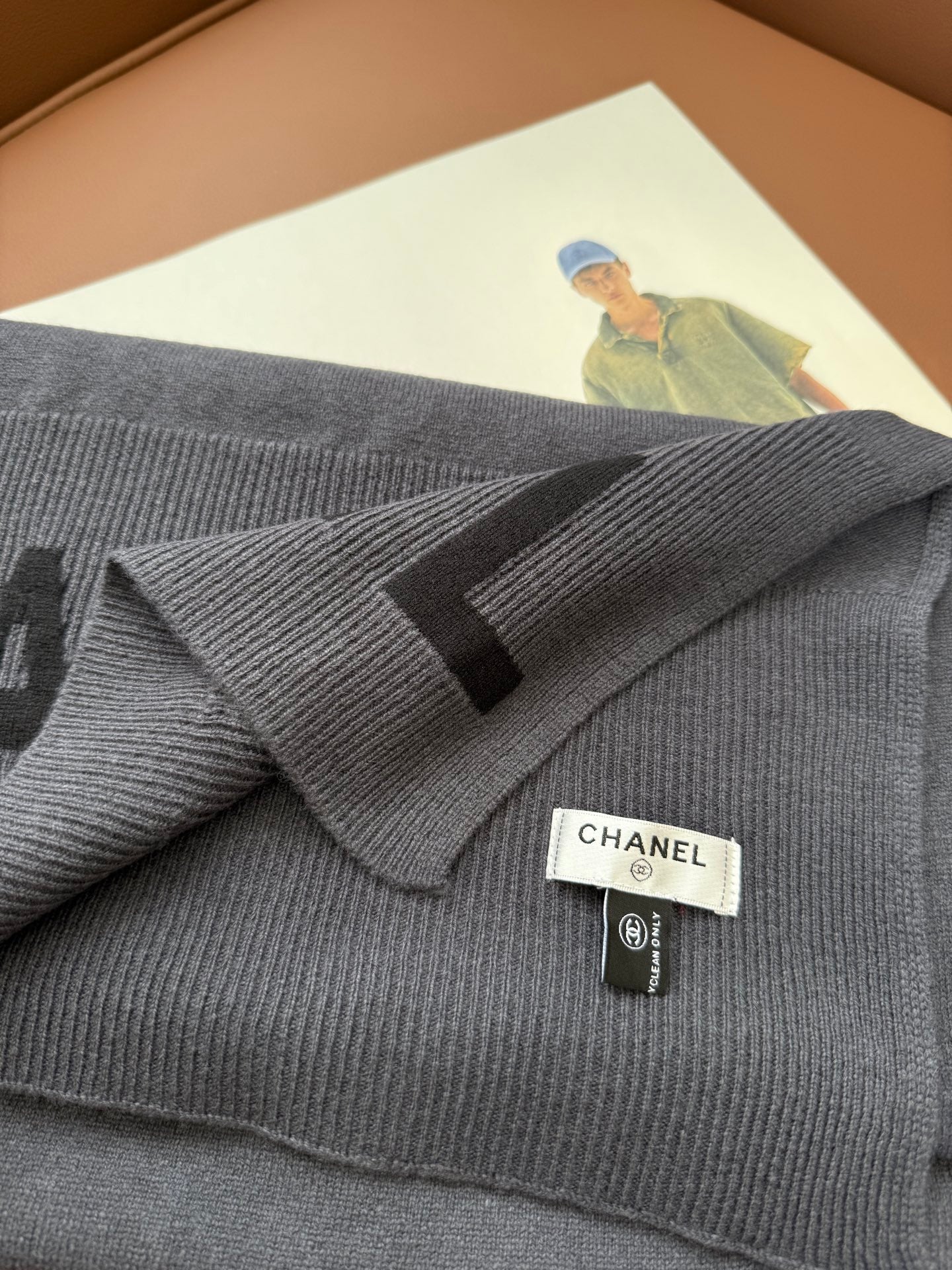 CHANEL 25S SCARF 170 CM IN CASHMERE 943080