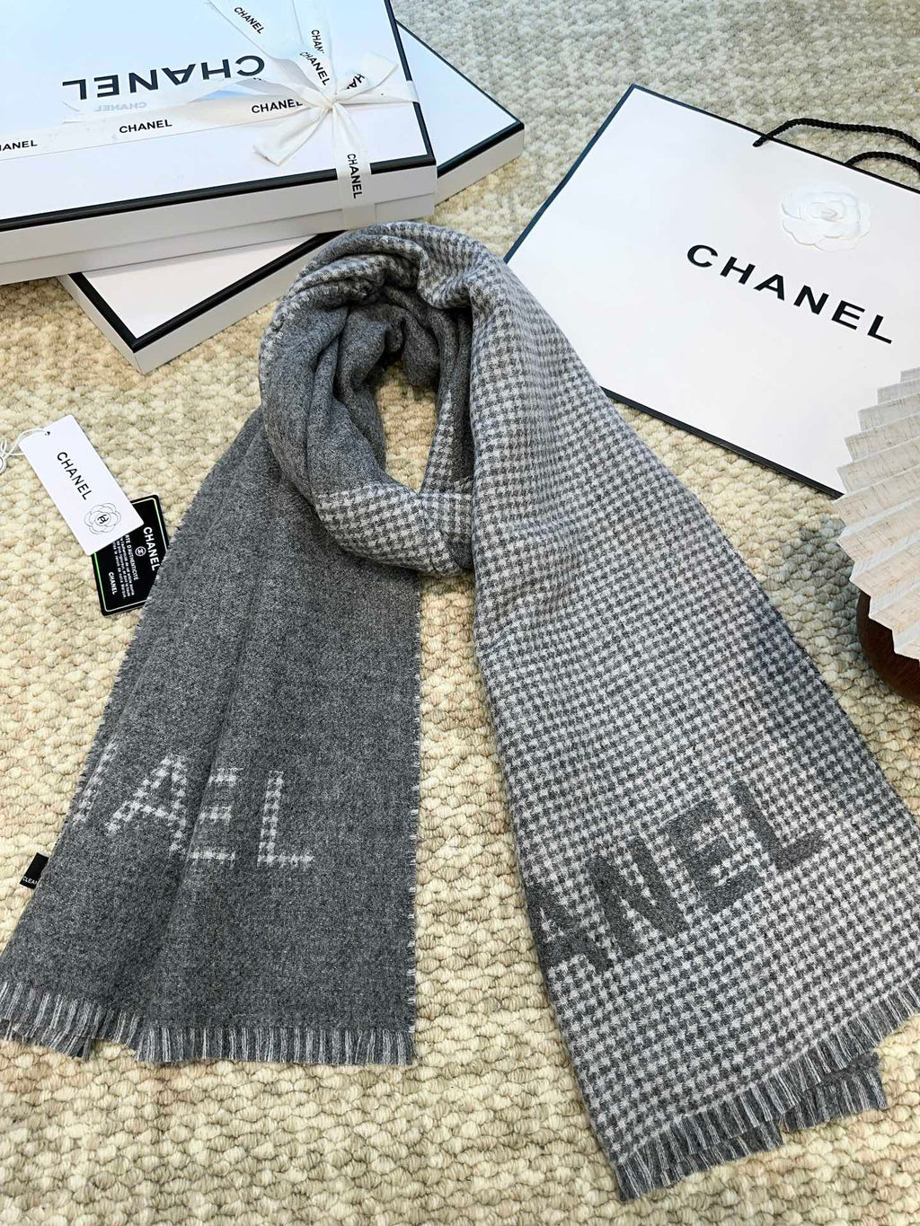 CHANEL HOUNDSTOOTH SCARF 185 CM IN SHADOW GRAY CASHMERE 393122