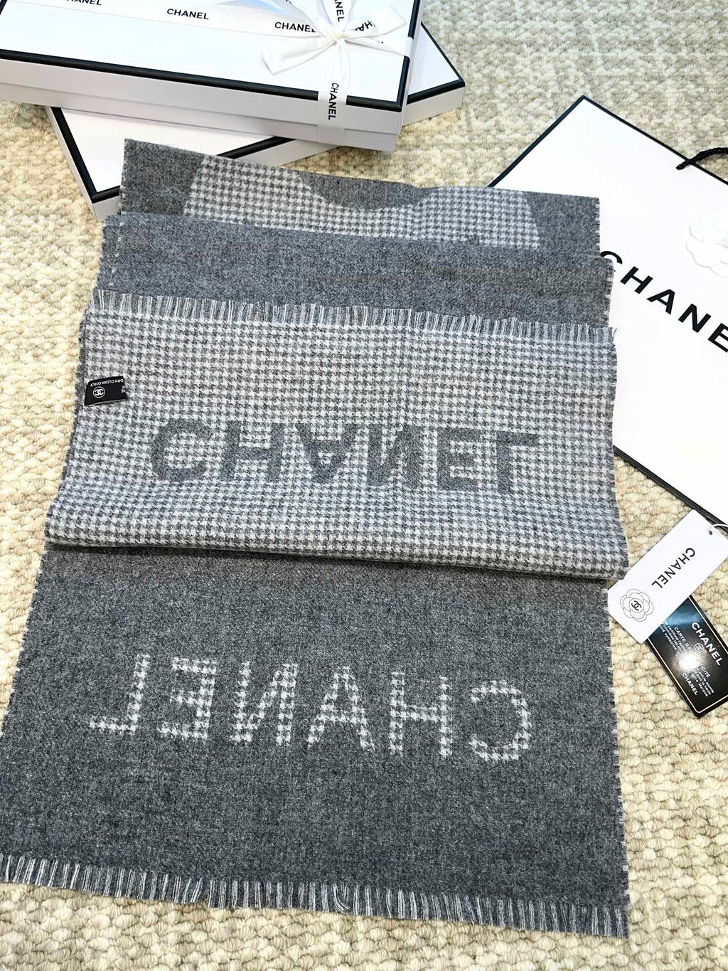 CHANEL HOUNDSTOOTH SCARF 185 CM IN SHADOW GRAY CASHMERE 393122