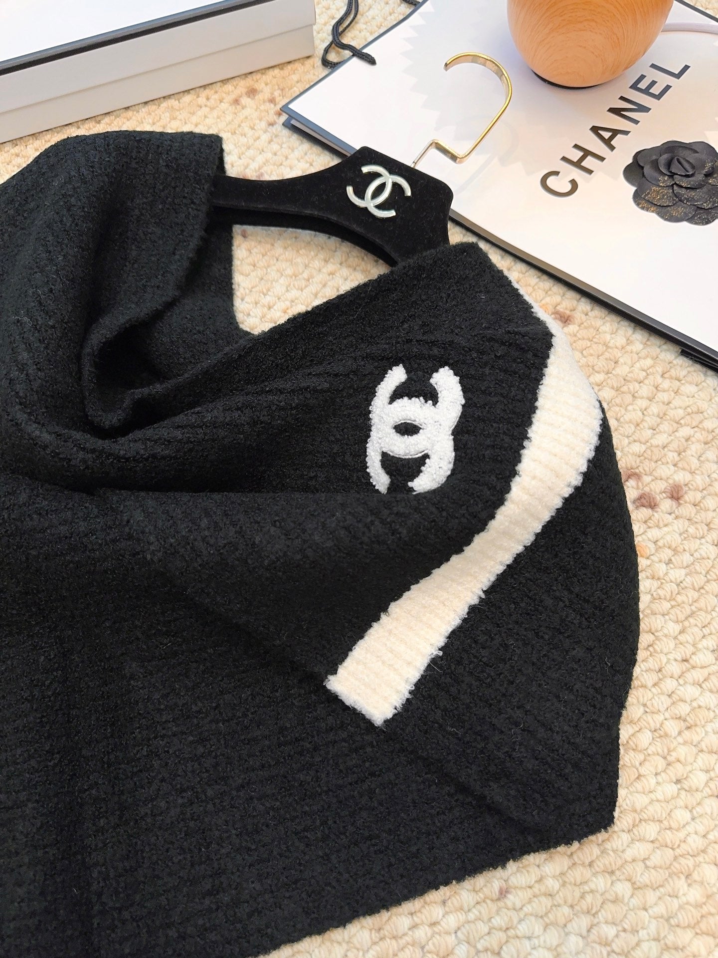 CHANEL 25S SCARF 175 CM IN WOOL CASHMERE 943159