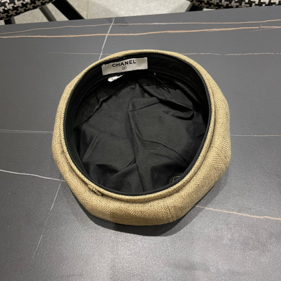 CHANEL BERET HAT IN PEANUT BROWN FABRIC 420942