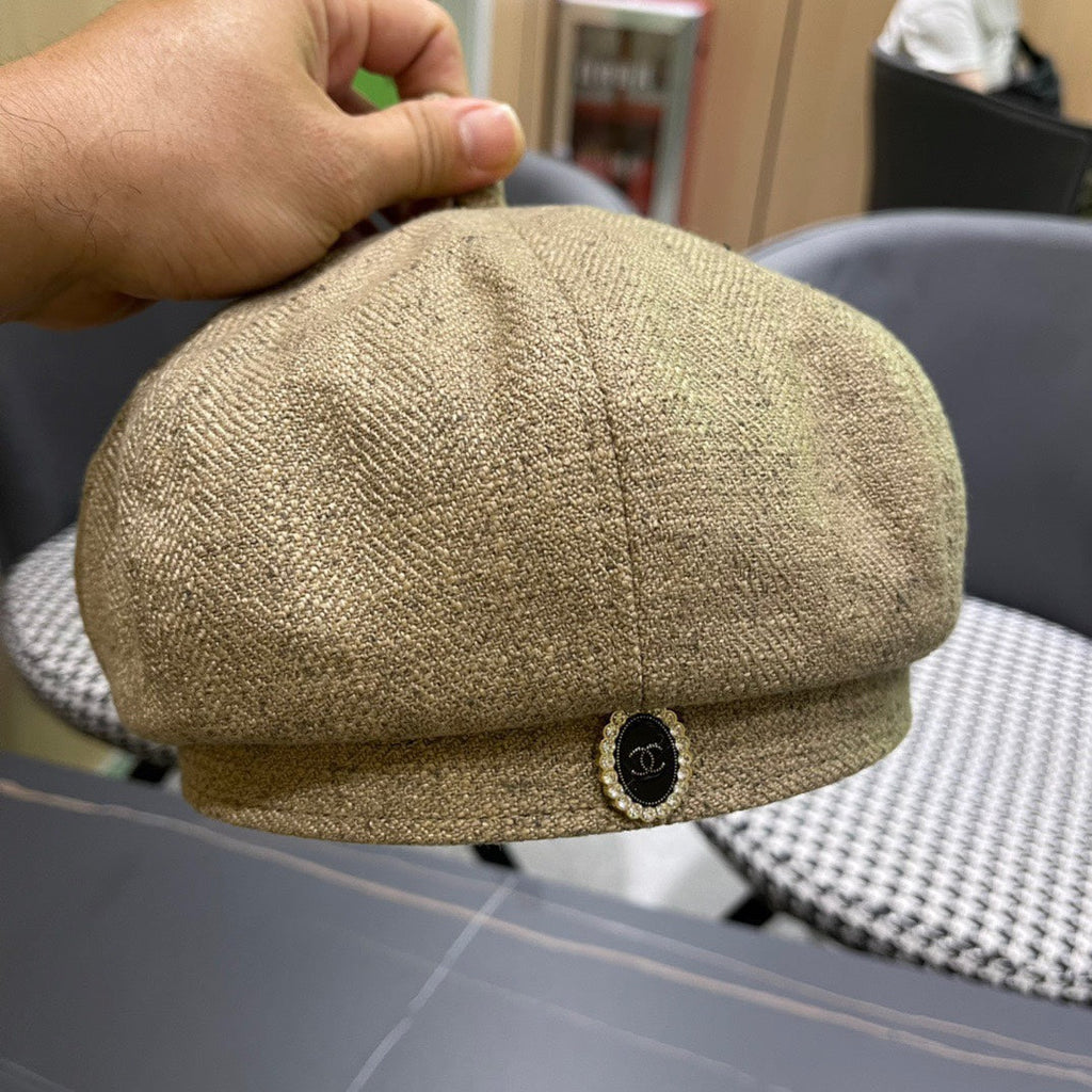 CHANEL BERET HAT IN PEANUT BROWN FABRIC 420942