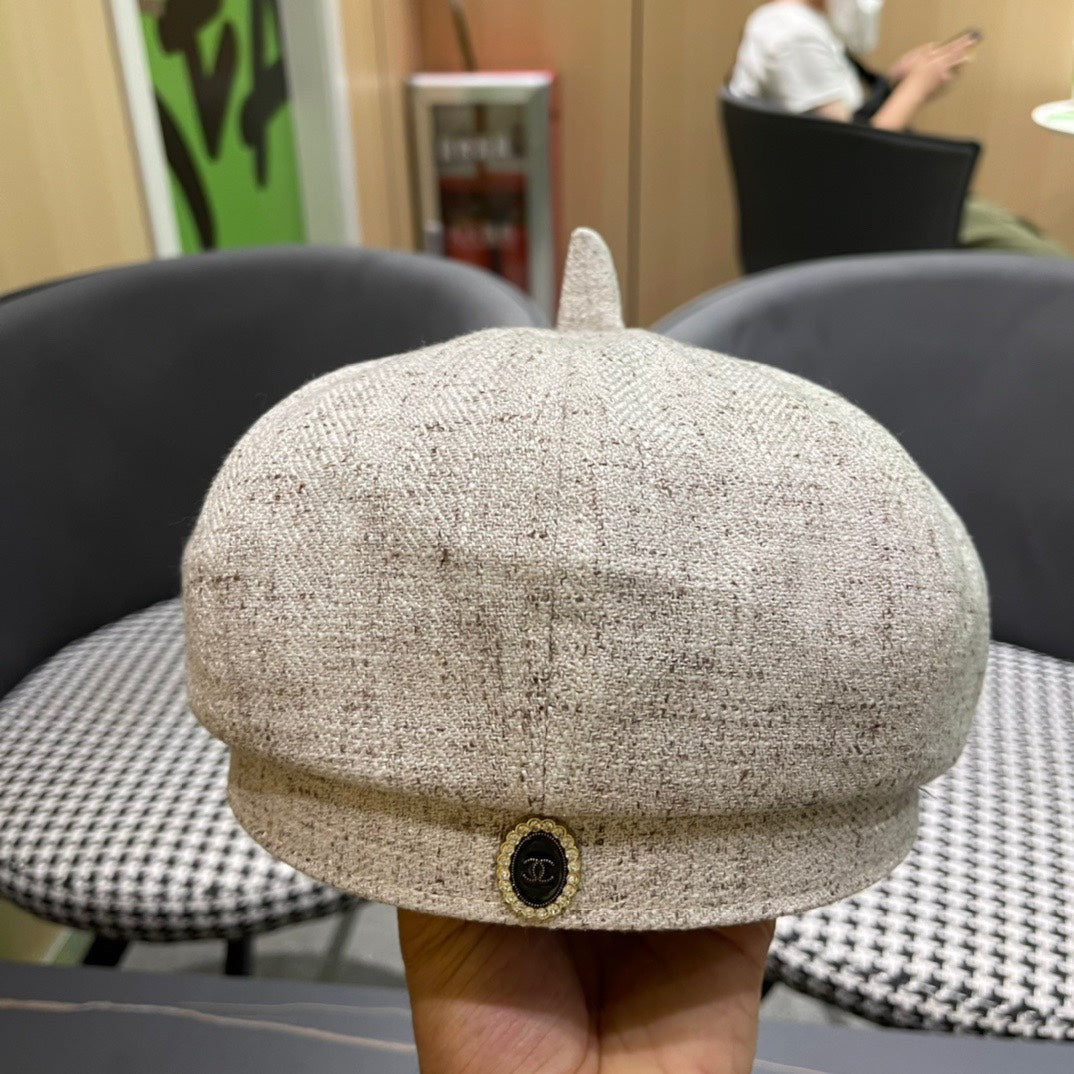 CHANEL BERET HAT IN BEIGE FABRIC 420943