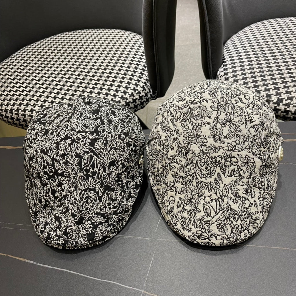 CHANEL BAKER BOY CAP IN WHITE MIX BLACK FABRIC 431518