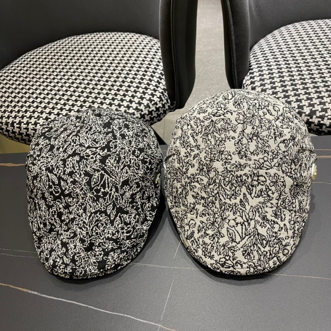 CHANEL BAKER BOY CAP IN WHITE MIX BLACK FABRIC 431518