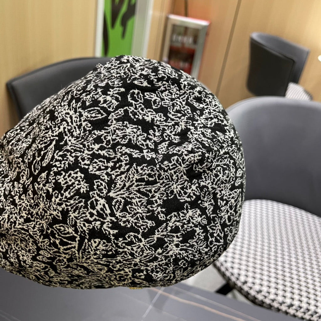 CHANEL BAKER BOY CAP IN BLACK MIX WHITE FABRIC 431519