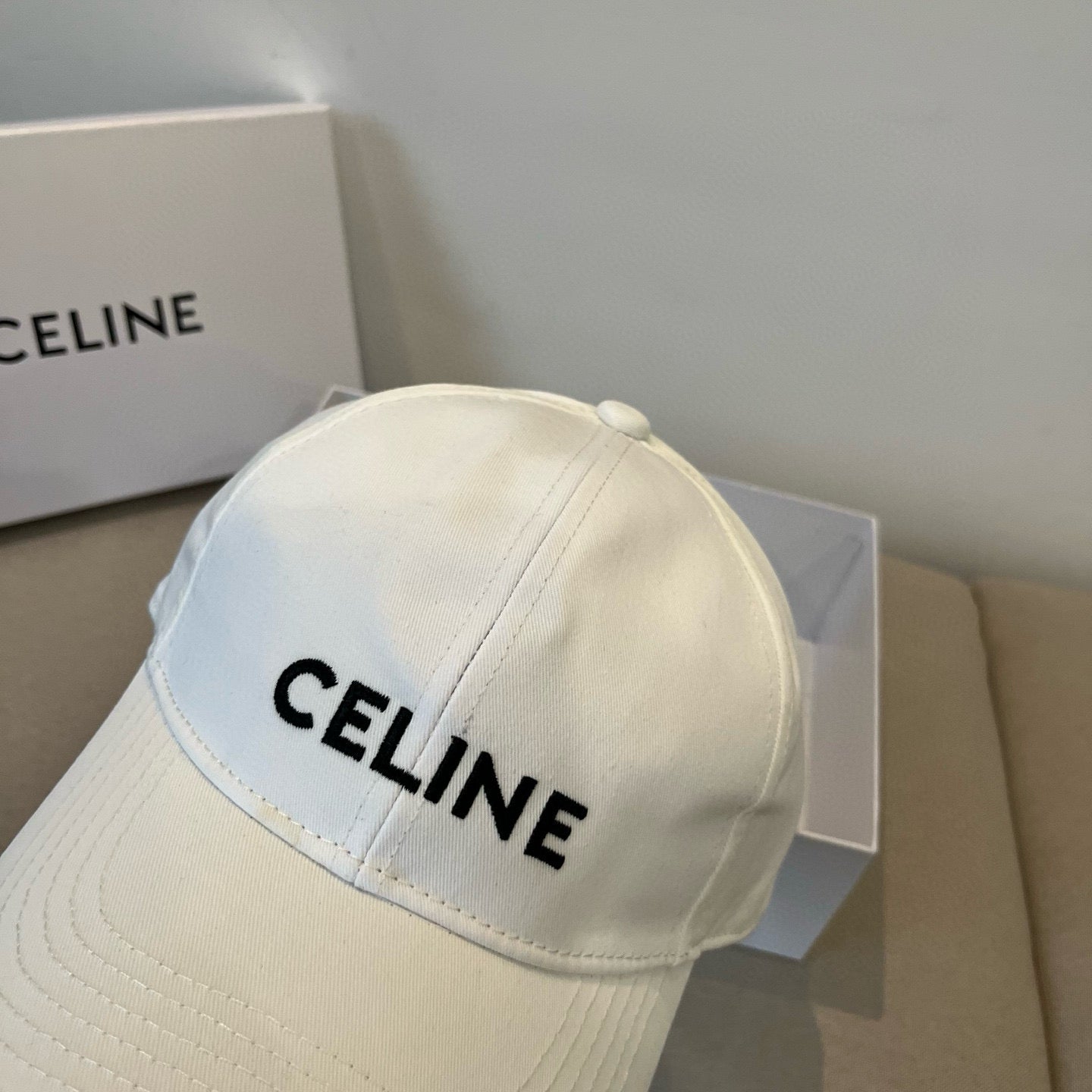 CELINE BASEBALL CAP MODEL 650192 IN WHITE FABRIC