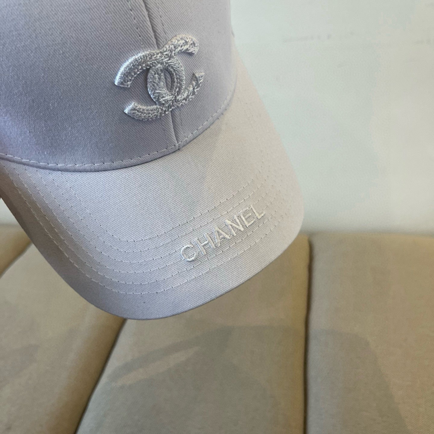 CHANEL BASEBALL HAT IN WHITE COTTON 672896