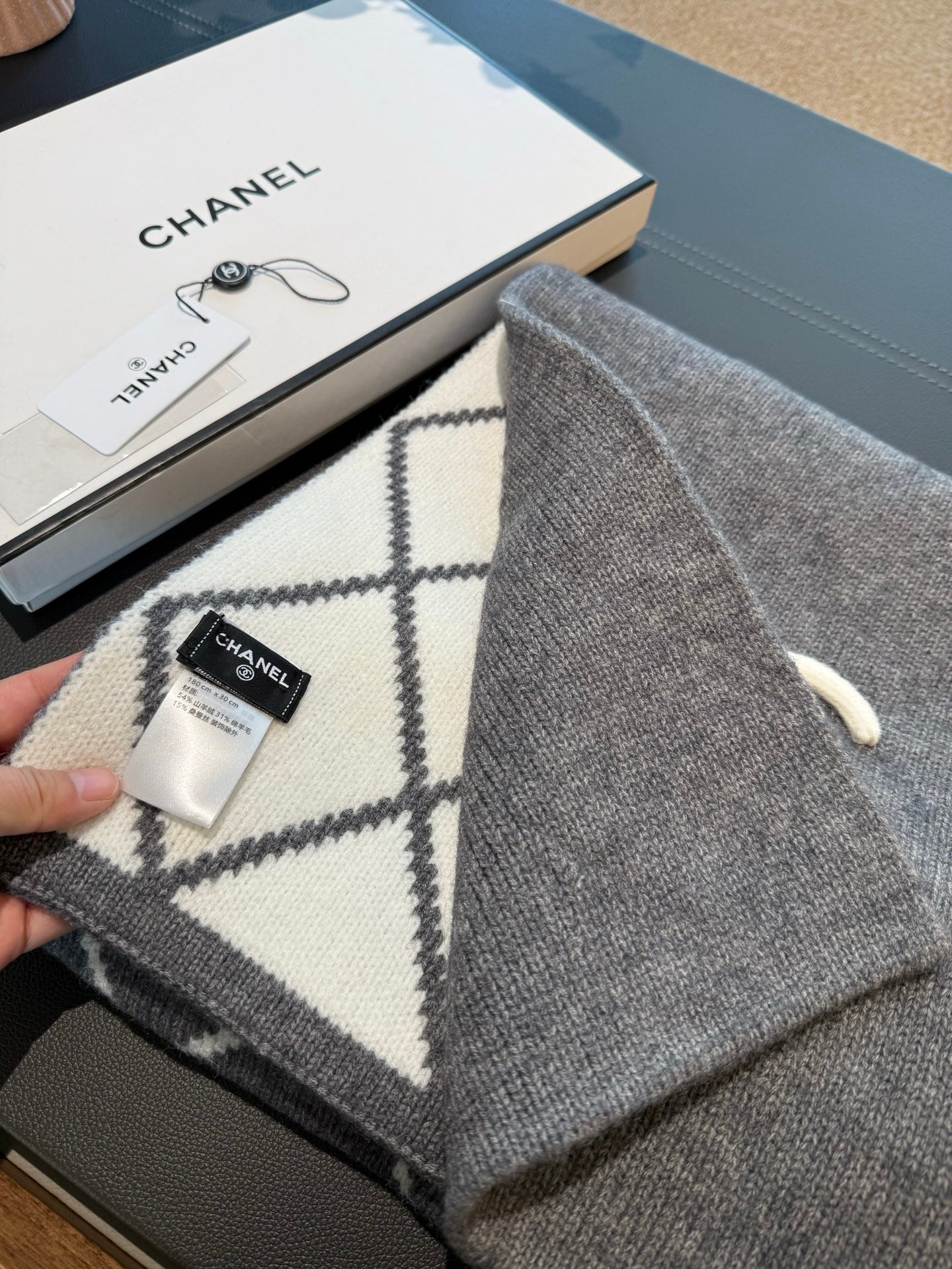 CHANEL 25S SCARF 180 CM IN WOOL CASHMERE 943029