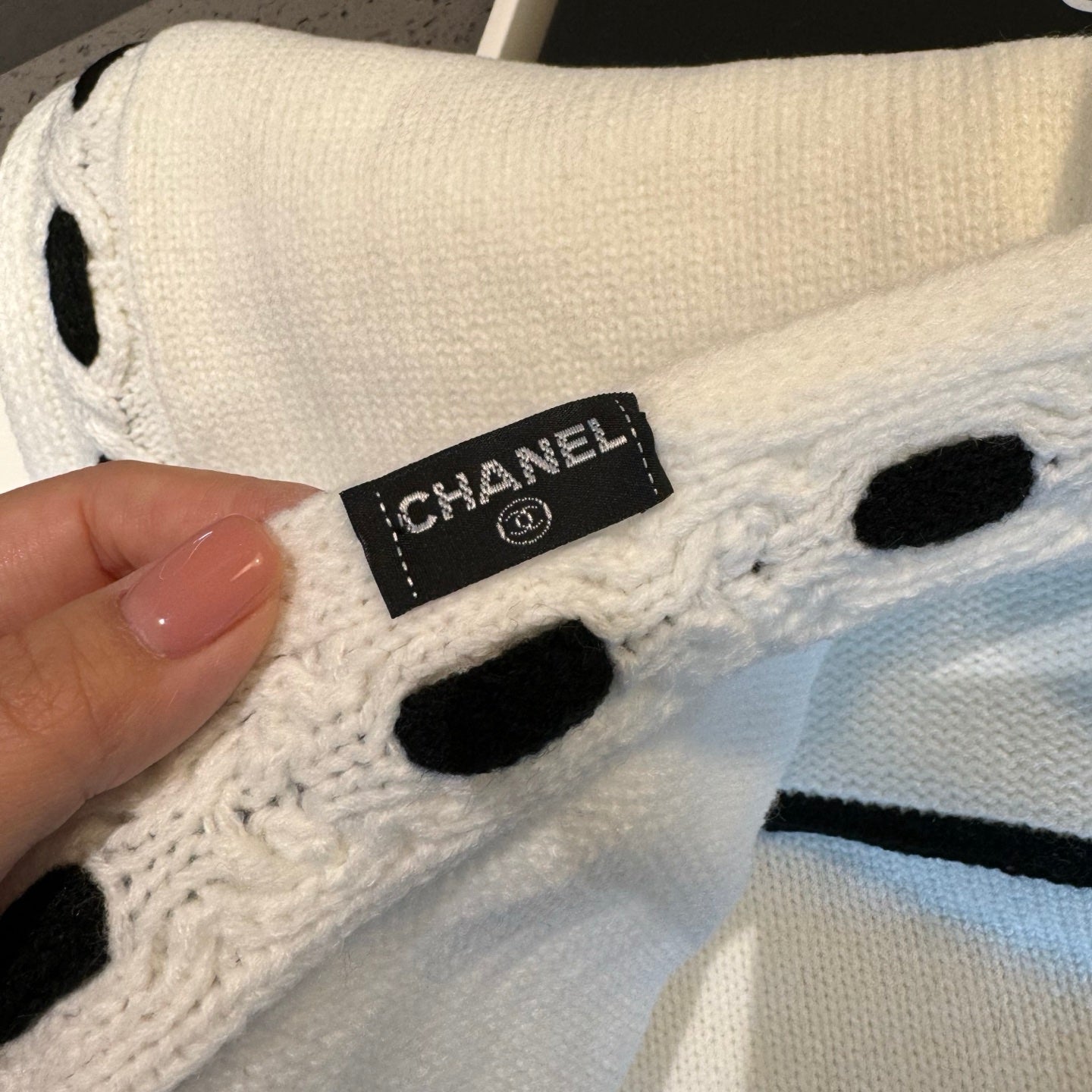 CHANEL 25S SCARF 170 IN CASHMERE 932153