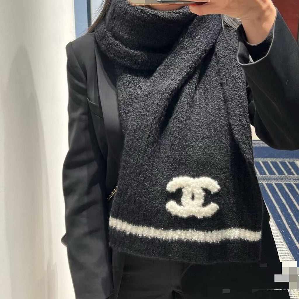 CHANEL 25S SCARF 170 IN CASHMERE 932158