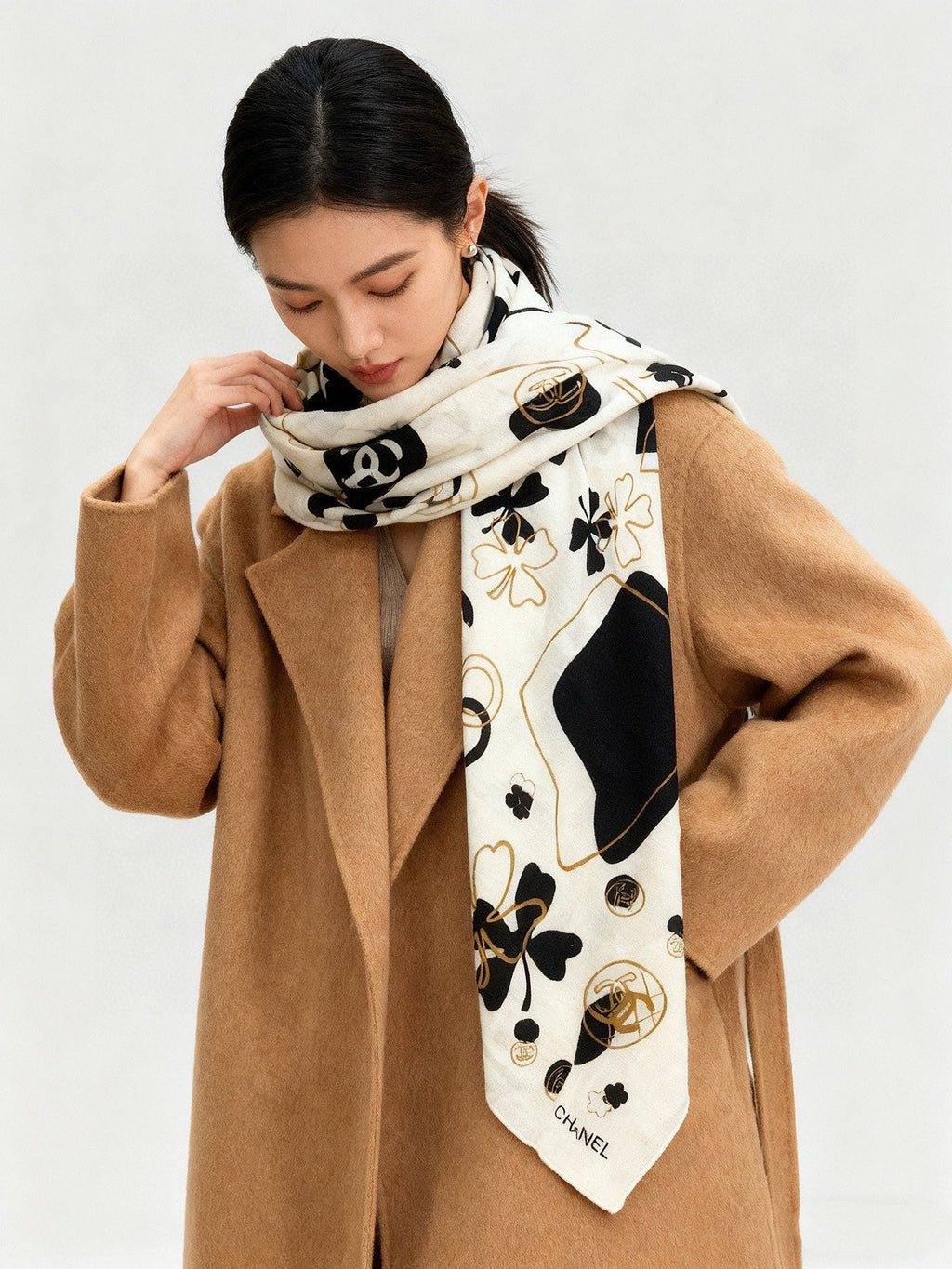 CHANEL 25S SCARF 140 IN SILK AND CASHMERE 932006