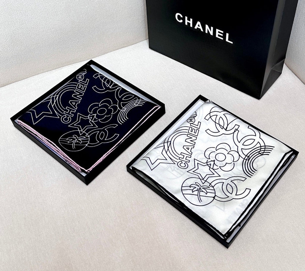 CHANEL 25S SCARF 90 IN TWILL SILK 740294