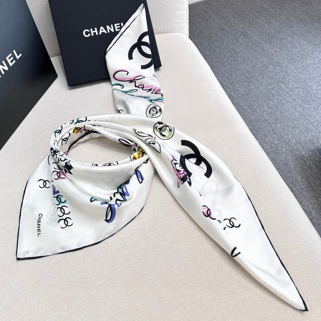 CHANEL 25S SCARF 90 IN SILK 735830