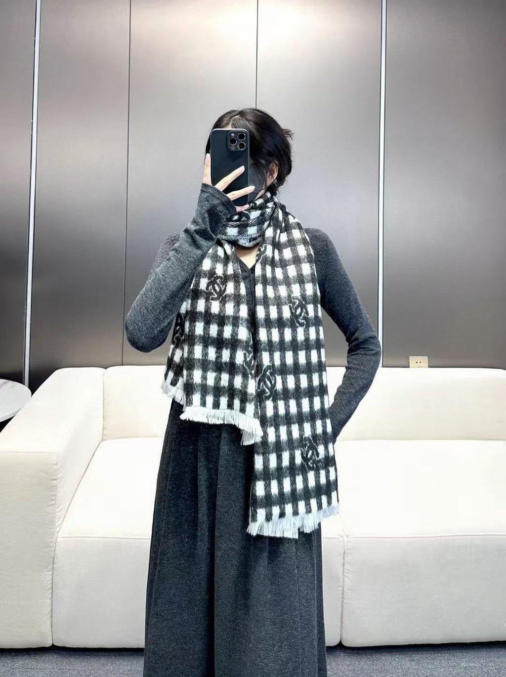 CHANEL 25S SCARF 190 IN CASHMERE 880365