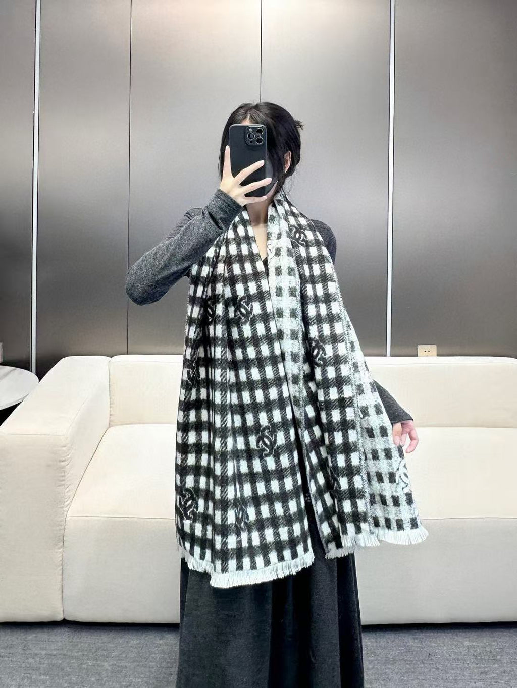 CHANEL 25S SCARF 190 IN CASHMERE 880365