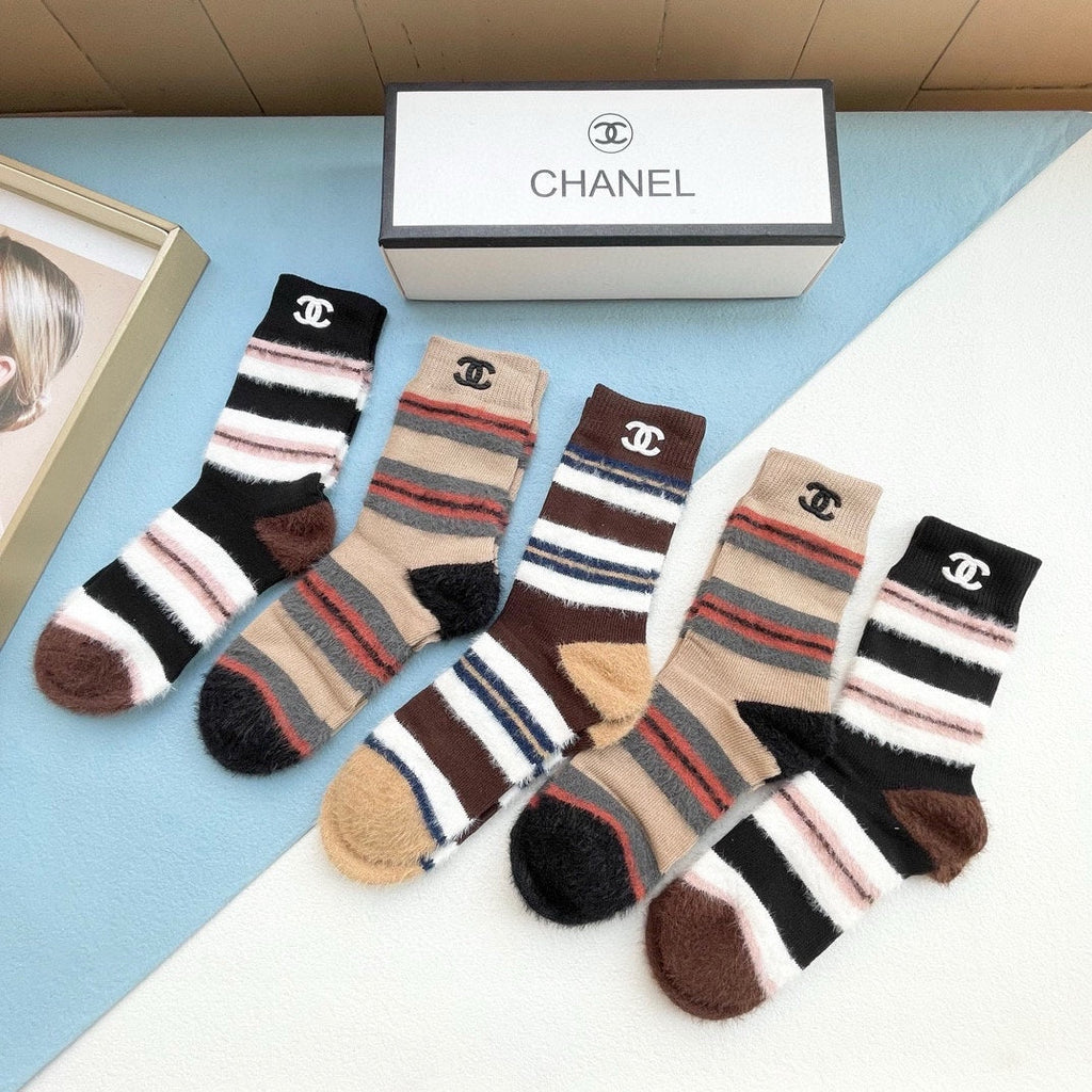 CHANEL CREW SOCKS 412555 ( 1 BOX )