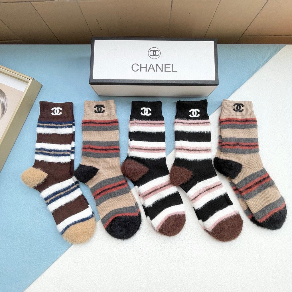 CHANEL CREW SOCKS 412555 ( 1 BOX )