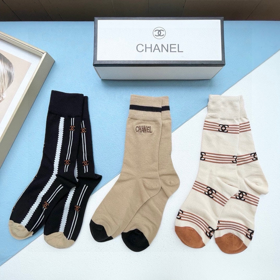 CHANEL CREW SOCKS 416015 ( 1 BOX )