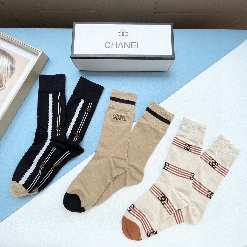 CHANEL CREW SOCKS 416015 ( 1 BOX )