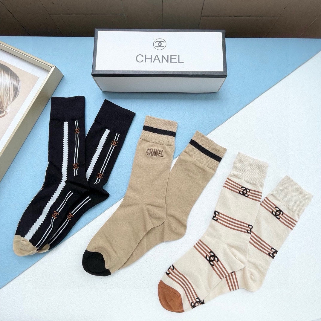 CHANEL CREW SOCKS 416015 ( 1 BOX )