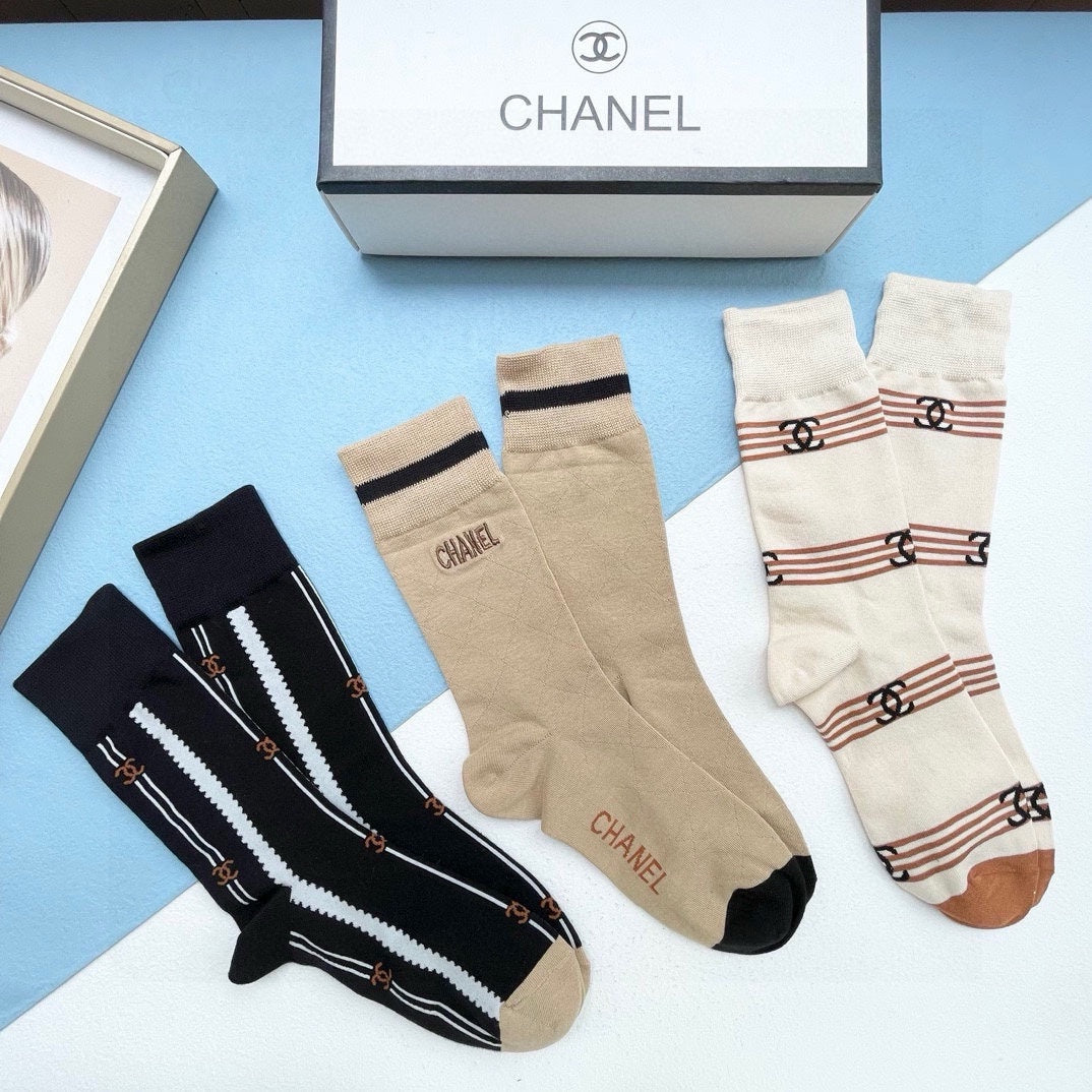 CHANEL CREW SOCKS 416015 ( 1 BOX )