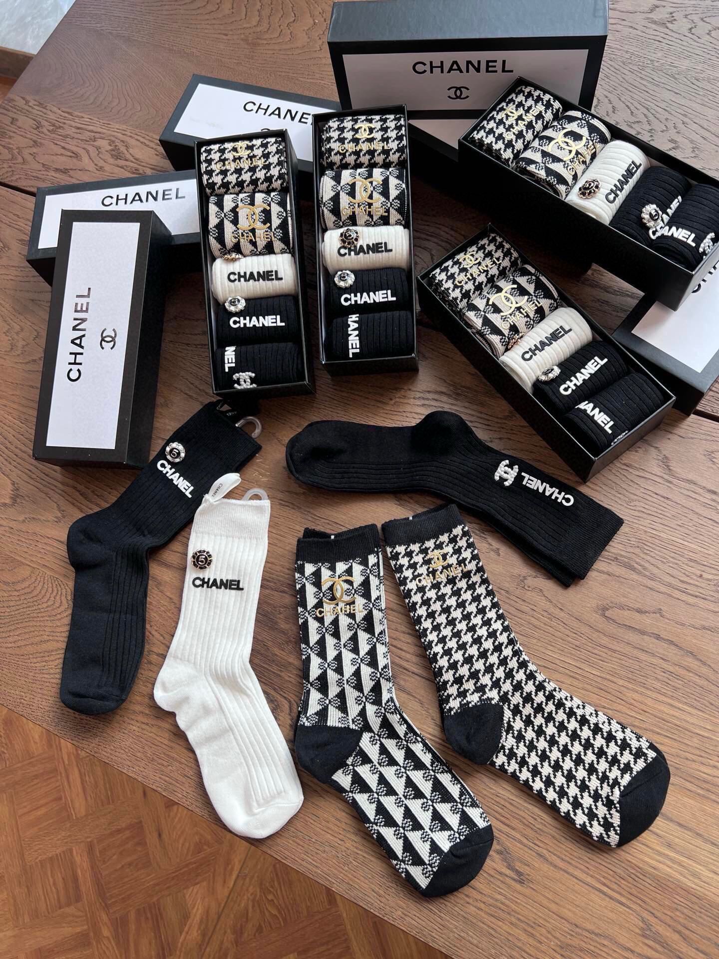 CHANEL CREW SOCKS 416051 ( 1 BOX )