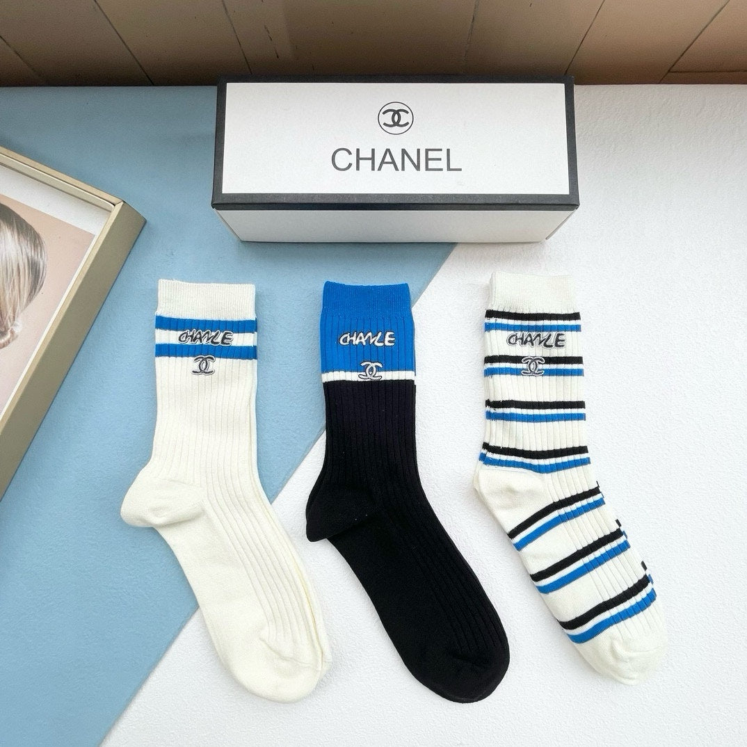 CHANEL CREW SOCKS 417396 ( 1 BOX )