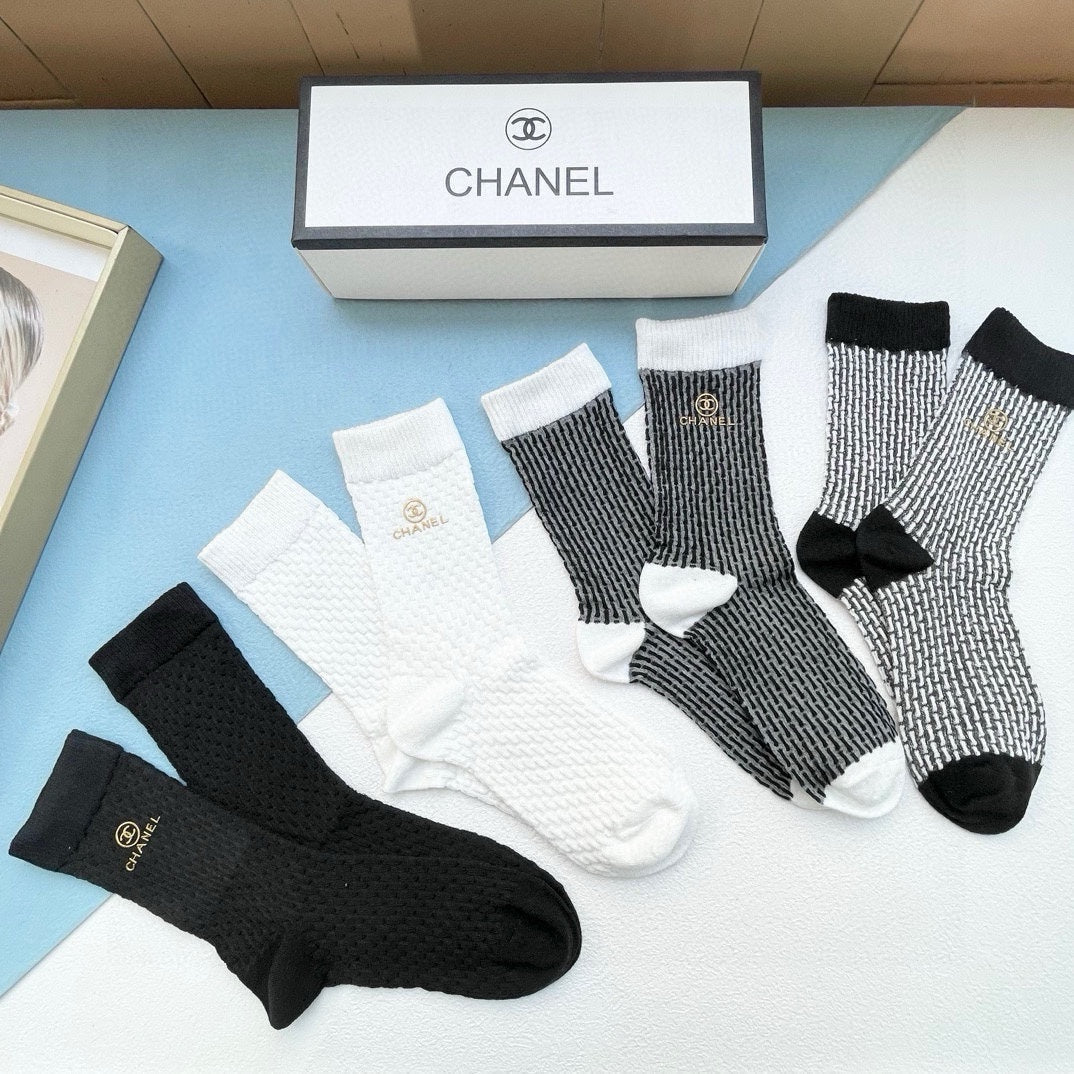 CHANEL CREW SOCKS 417399 ( 1 BOX )