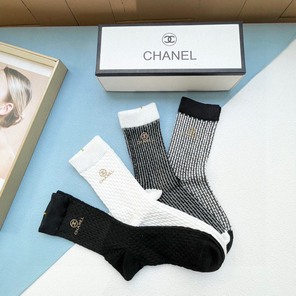 CHANEL CREW SOCKS 417399 ( 1 BOX )