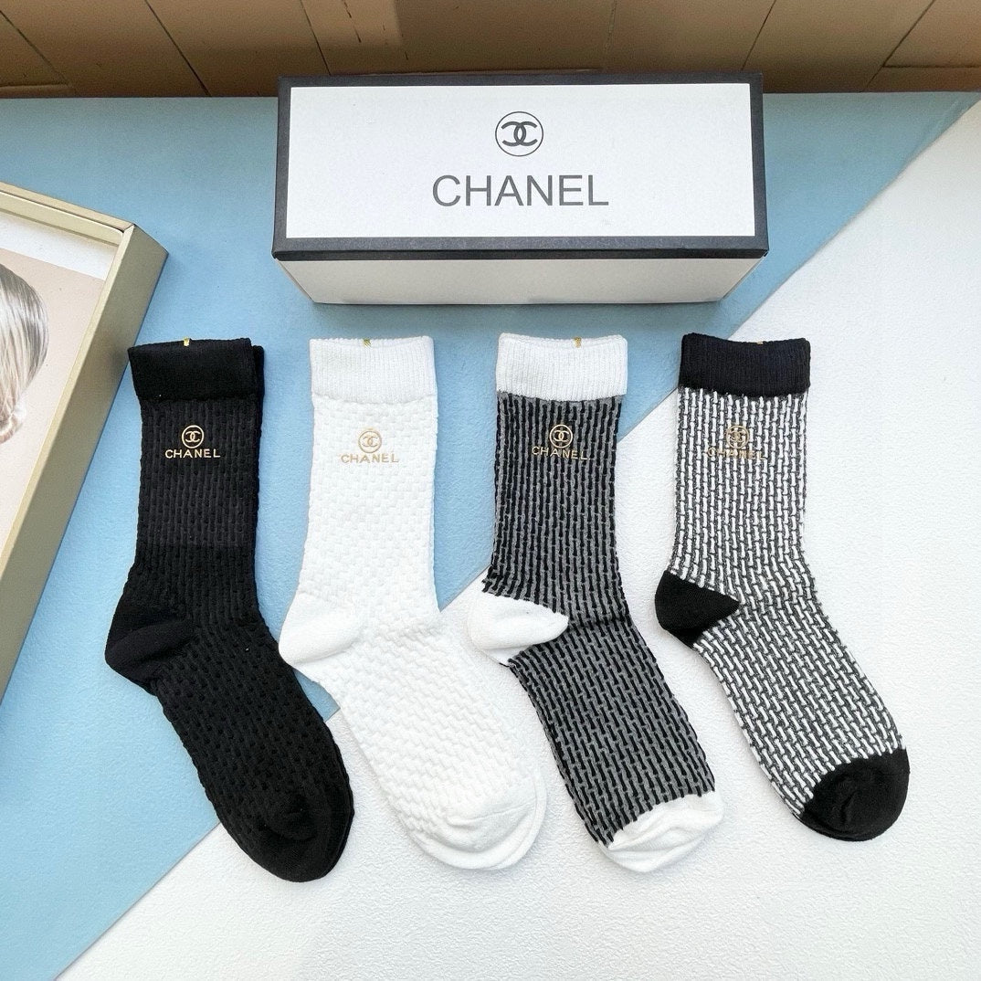 CHANEL CREW SOCKS 417399 ( 1 BOX )