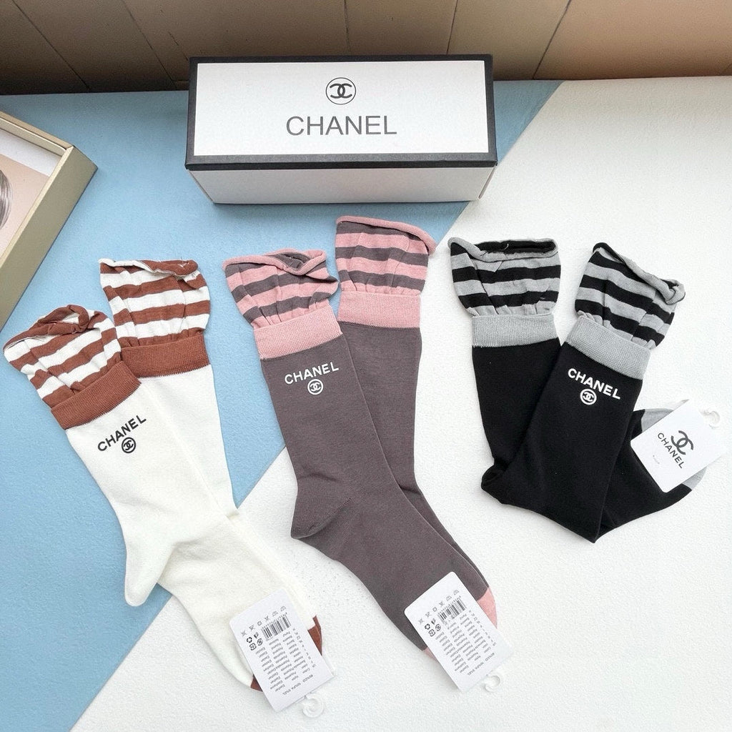 CHANEL CREW SOCKS 423891 (1 BOX)