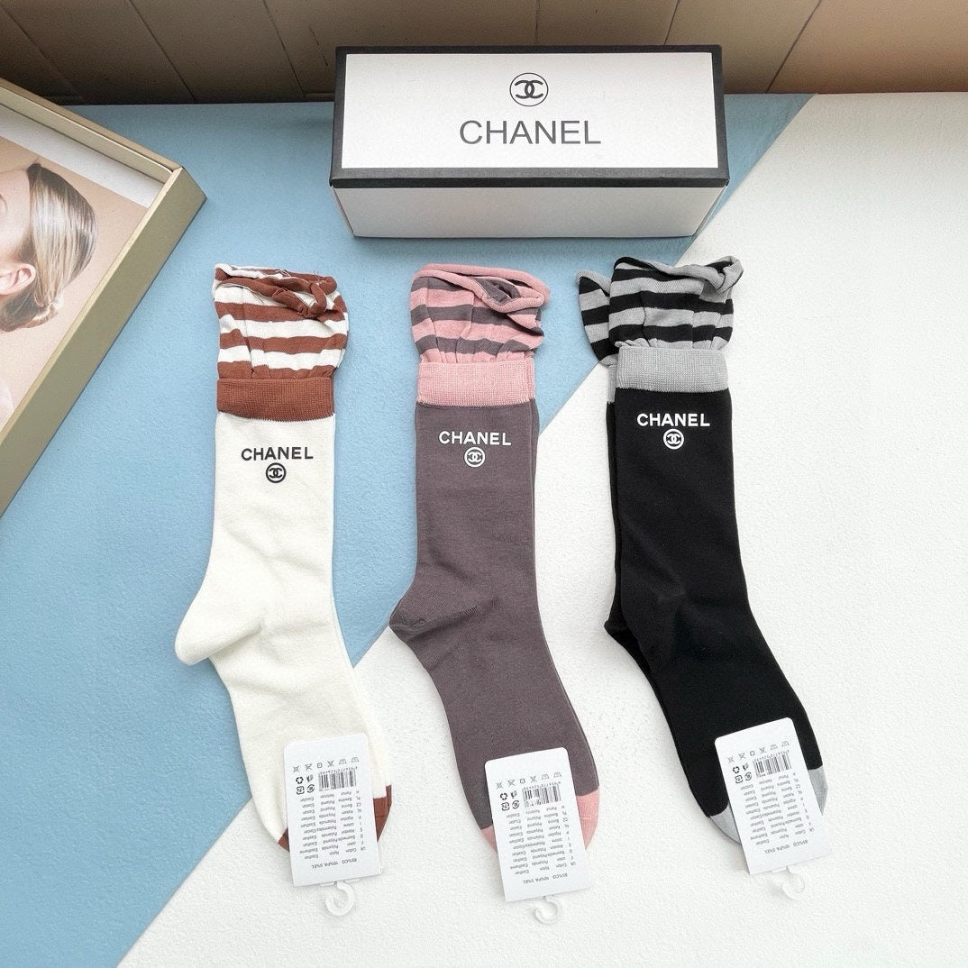 CHANEL CREW SOCKS 423891 (1 BOX)