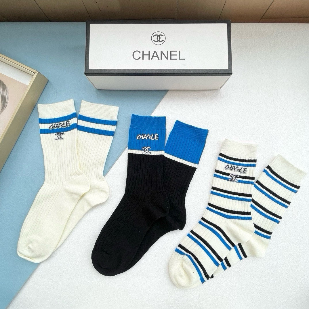 CHANEL CREW SOCKS 423925 (1 BOX)