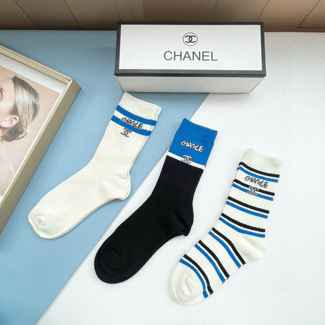 CHANEL CREW SOCKS 423925 (1 BOX)