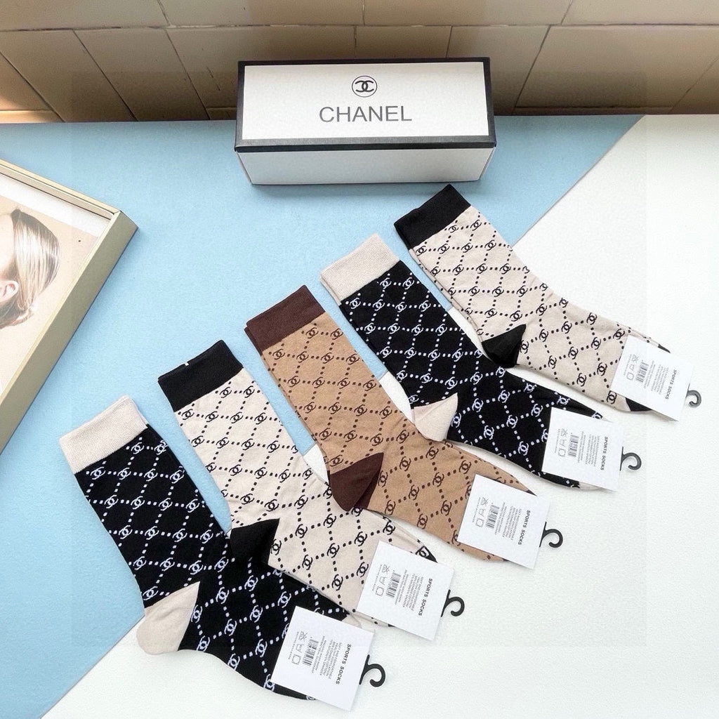 CHANEL CREW SOCKS 423935 (1 BOX)