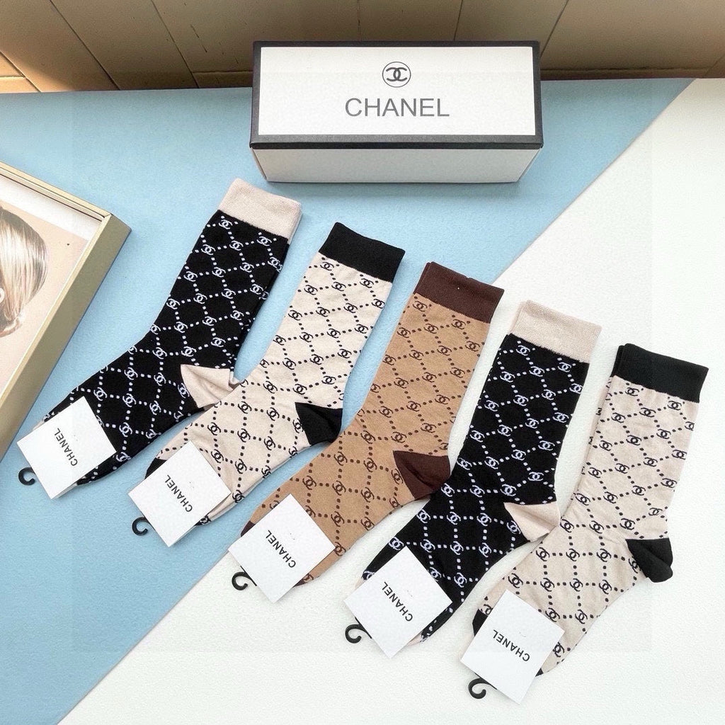 CHANEL CREW SOCKS 423935 (1 BOX)