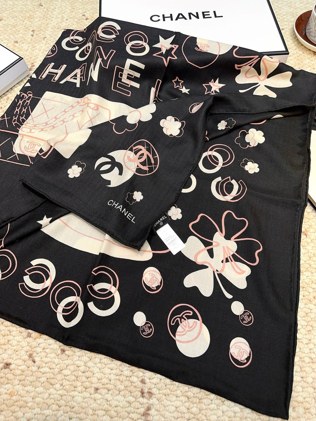 CHANEL 25S SCARF 140 CM IN CASHMERE SILK 943926