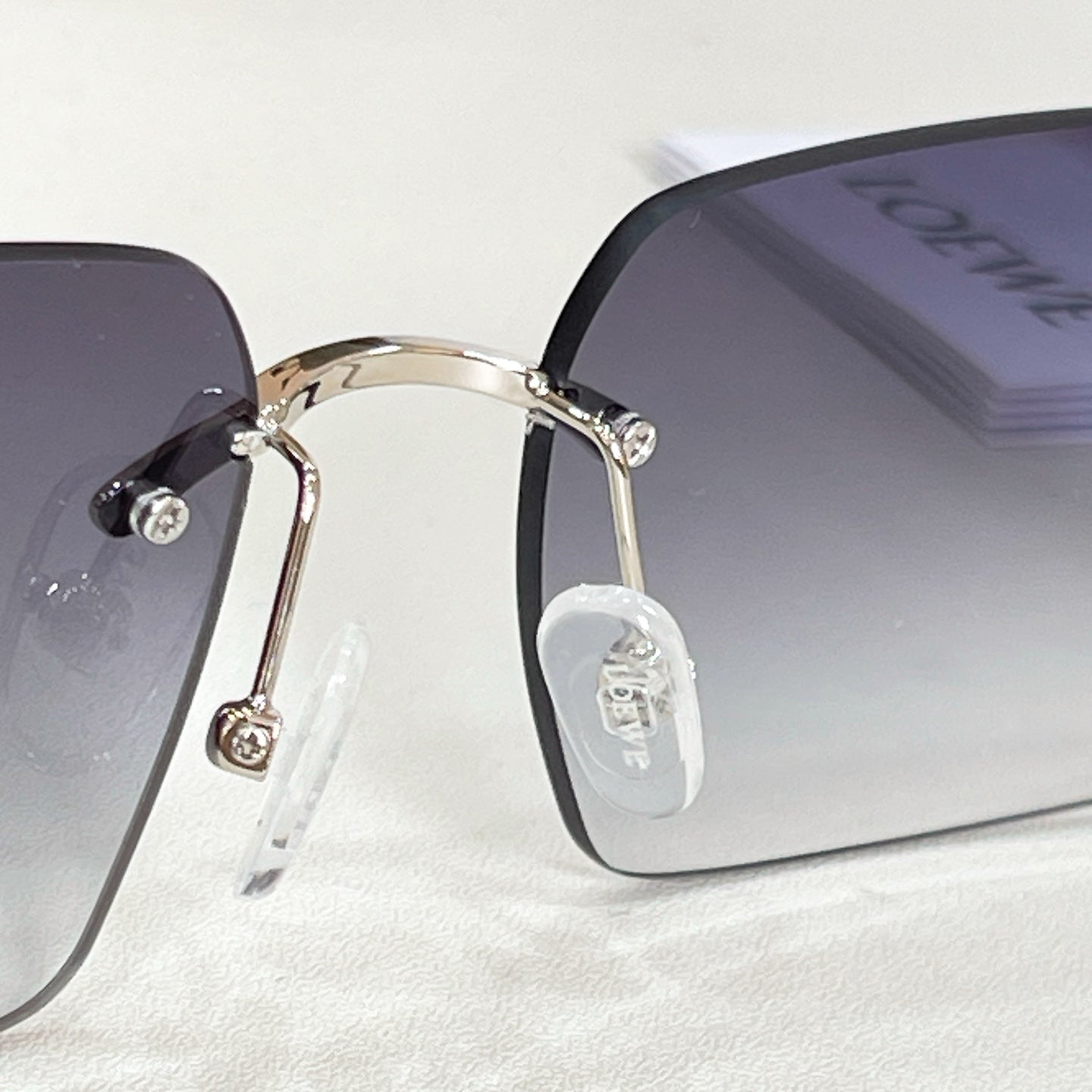LOEWE Sunglasses-SLW104