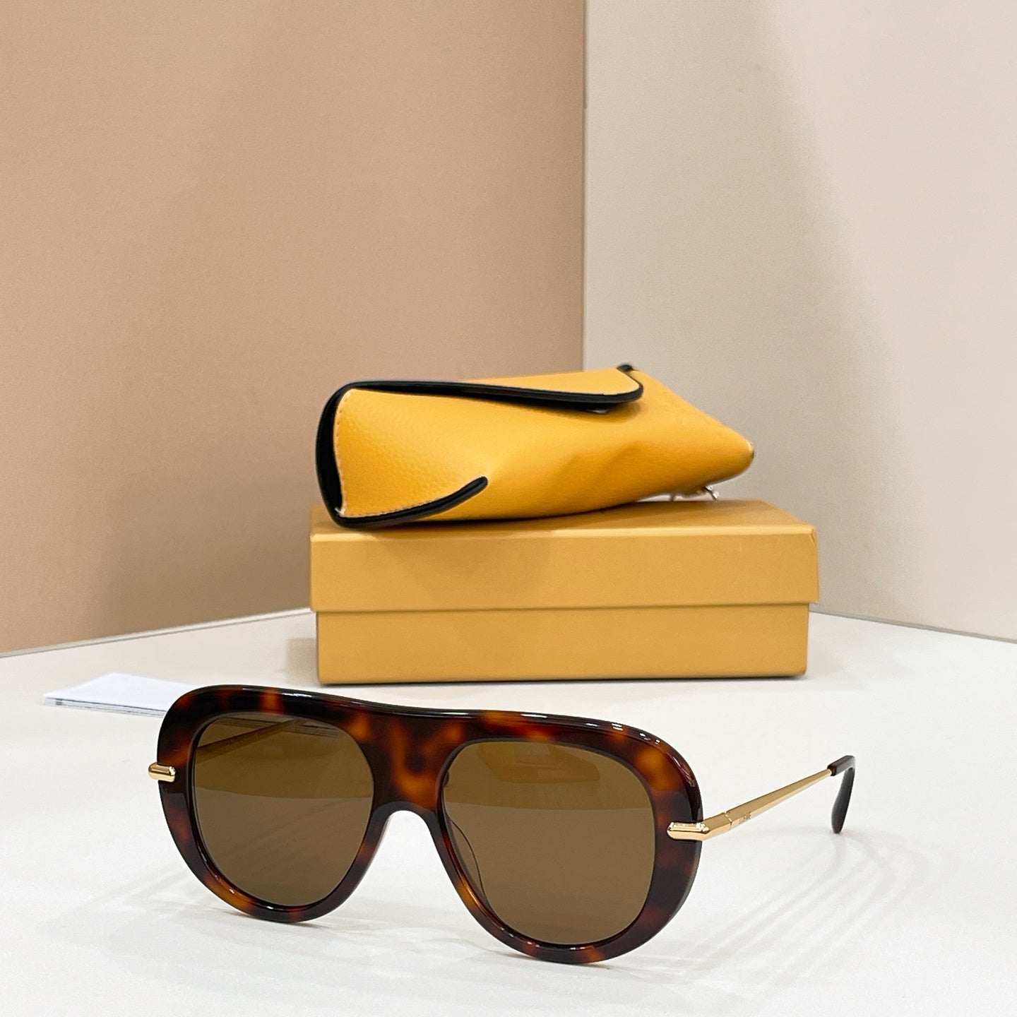 LOEWE Sunglasses-LW40186U