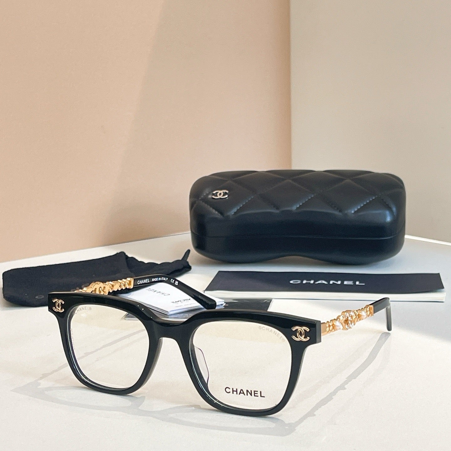 SAINT LAUREN Sunglasses-CH6040