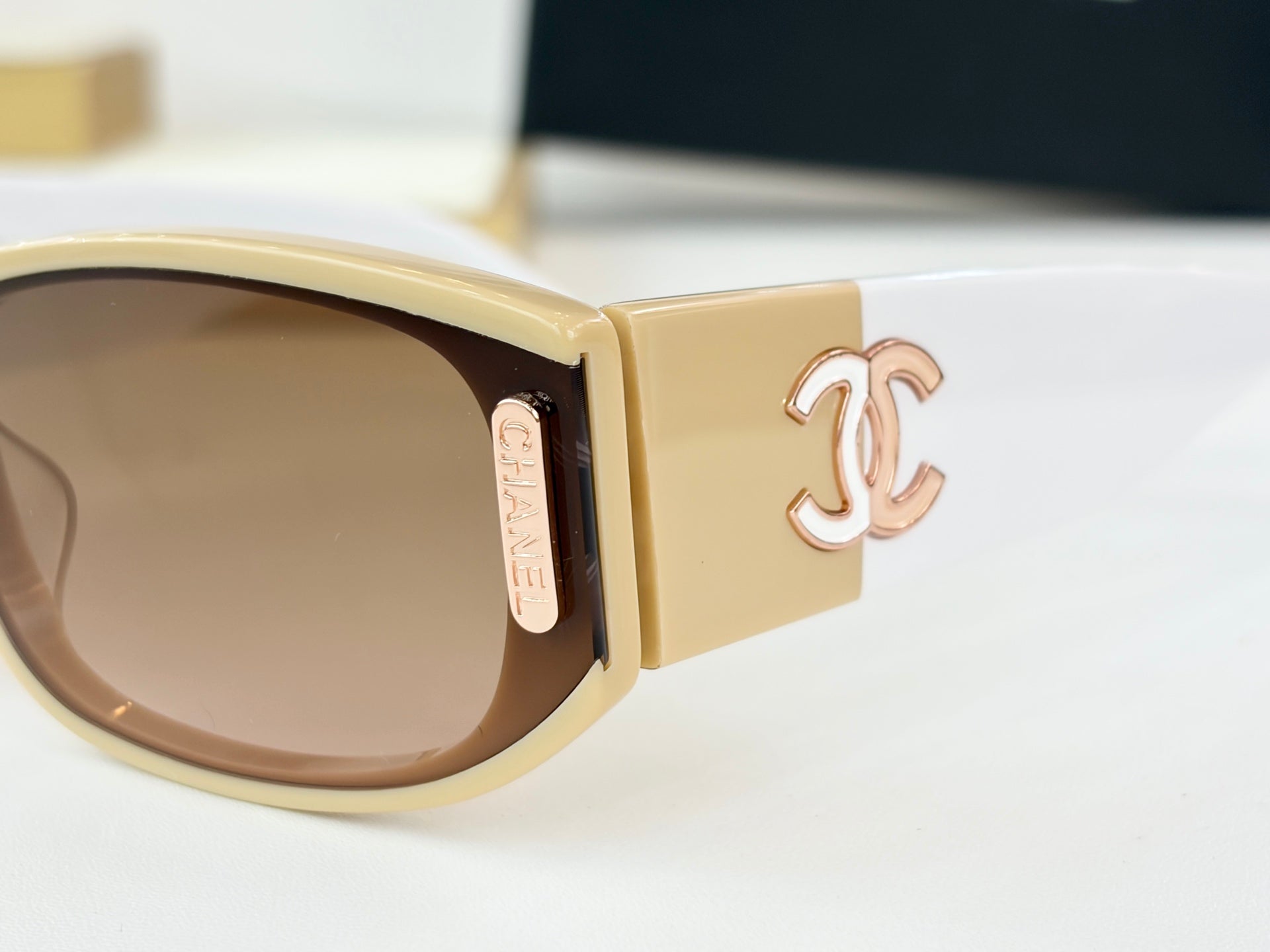 CHANEL Sunglasses-CH1903Q